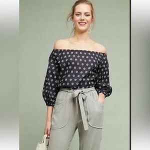 Maeve Maiden Off Shoulder Blouse Batik print. Size MP